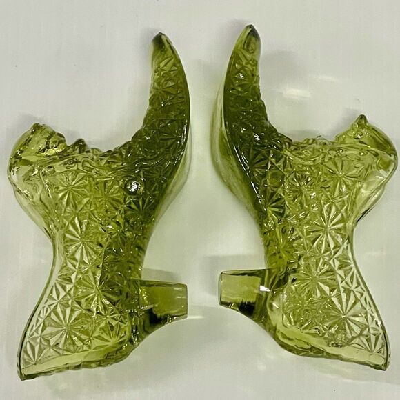 Vintage Clear Avocado Green Starburst Pinwheel Fan Pressed Art Glass Shoes - Picture 6 of 16